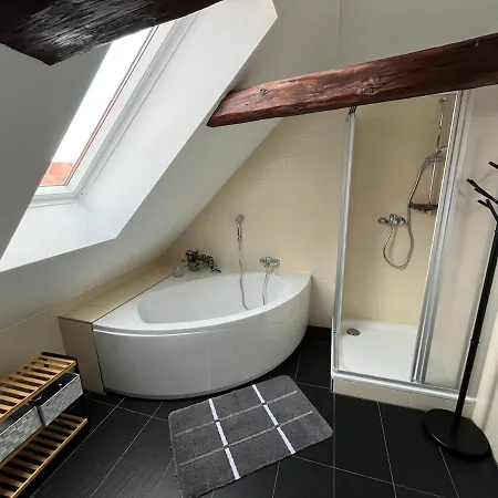 Modernes Loft Mit Holzbalken Und Charme Apartment