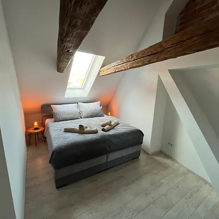 Modernes Loft Mit Holzbalken Und Charme Apartment *